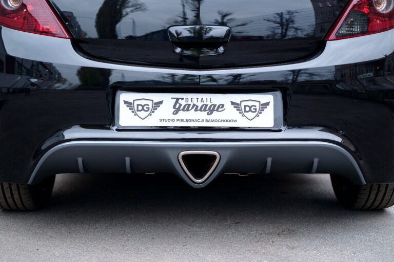 The Role of Artificial Intelligence in Enhancing Auto Dealership Services